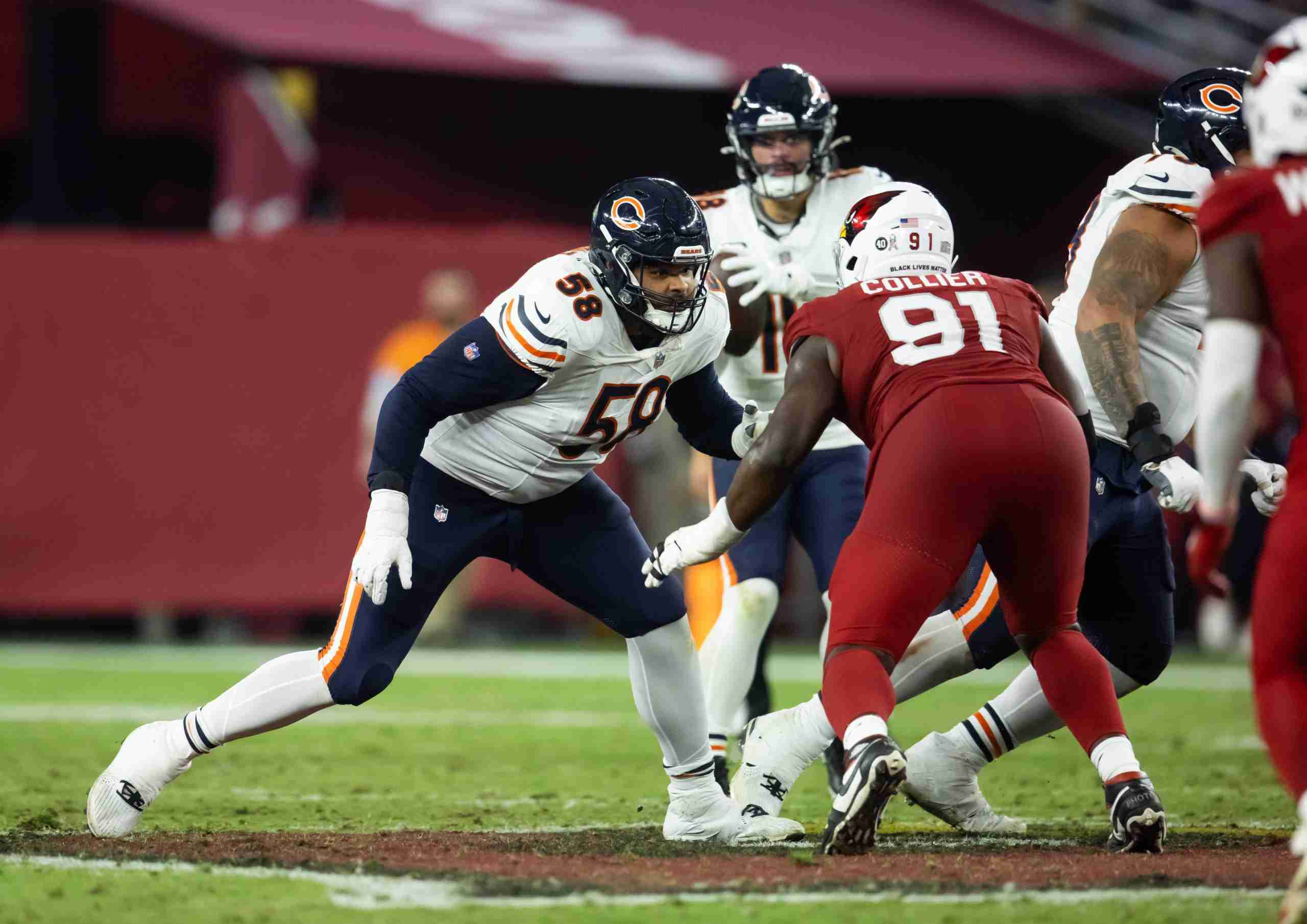 Nov 3, 2024; Glendale, Arizona, USA; Chicago Bears offensive tackle Darnell Wright (58) against the Arizona Cardinals at State Farm Stadium. Mandatory Credit: Mark J. Rebilas-Imagn Images